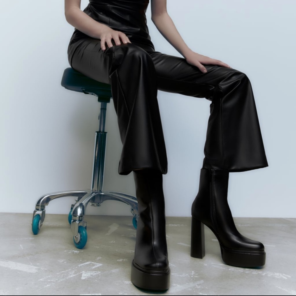 BLACK PLATFORM ANKLE BOOTS